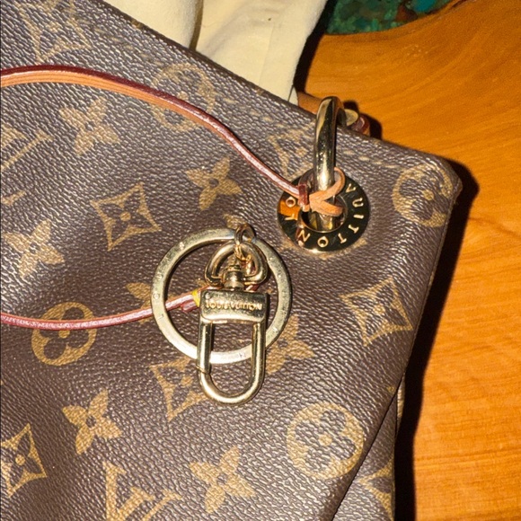 Louis Vuitton Brown and Tan Monogram Shoulder Bag - Picture 9 of 9